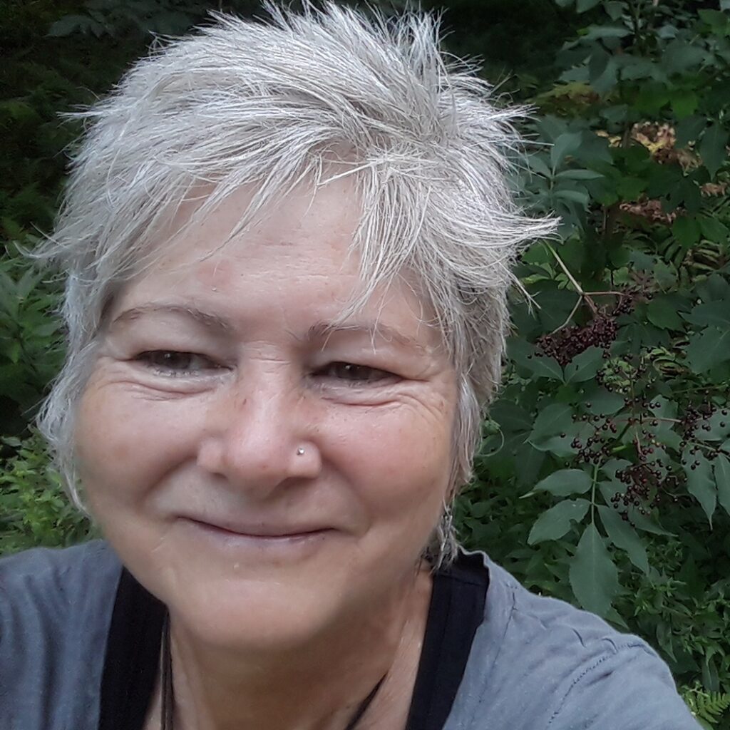 LittleBlueStudio_Sally1